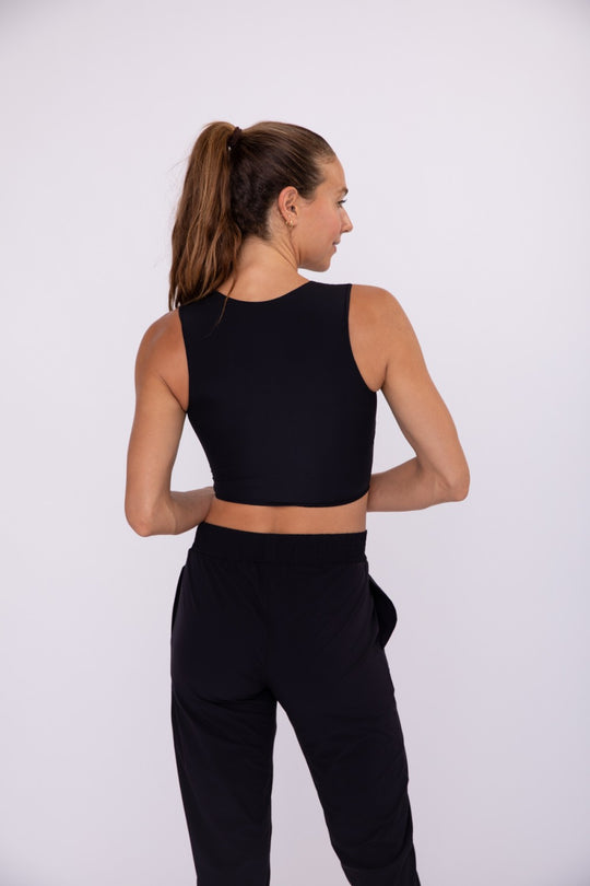 ARIA FITTED CROPPED MUSCLE TEE - BLACK